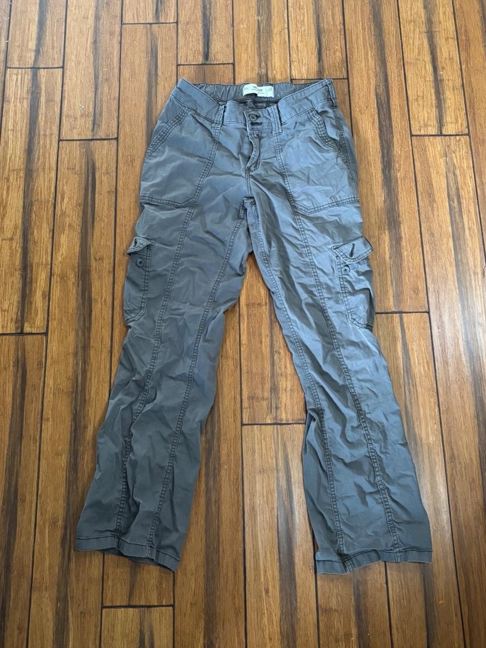 mid rise gray cargo pants - holister